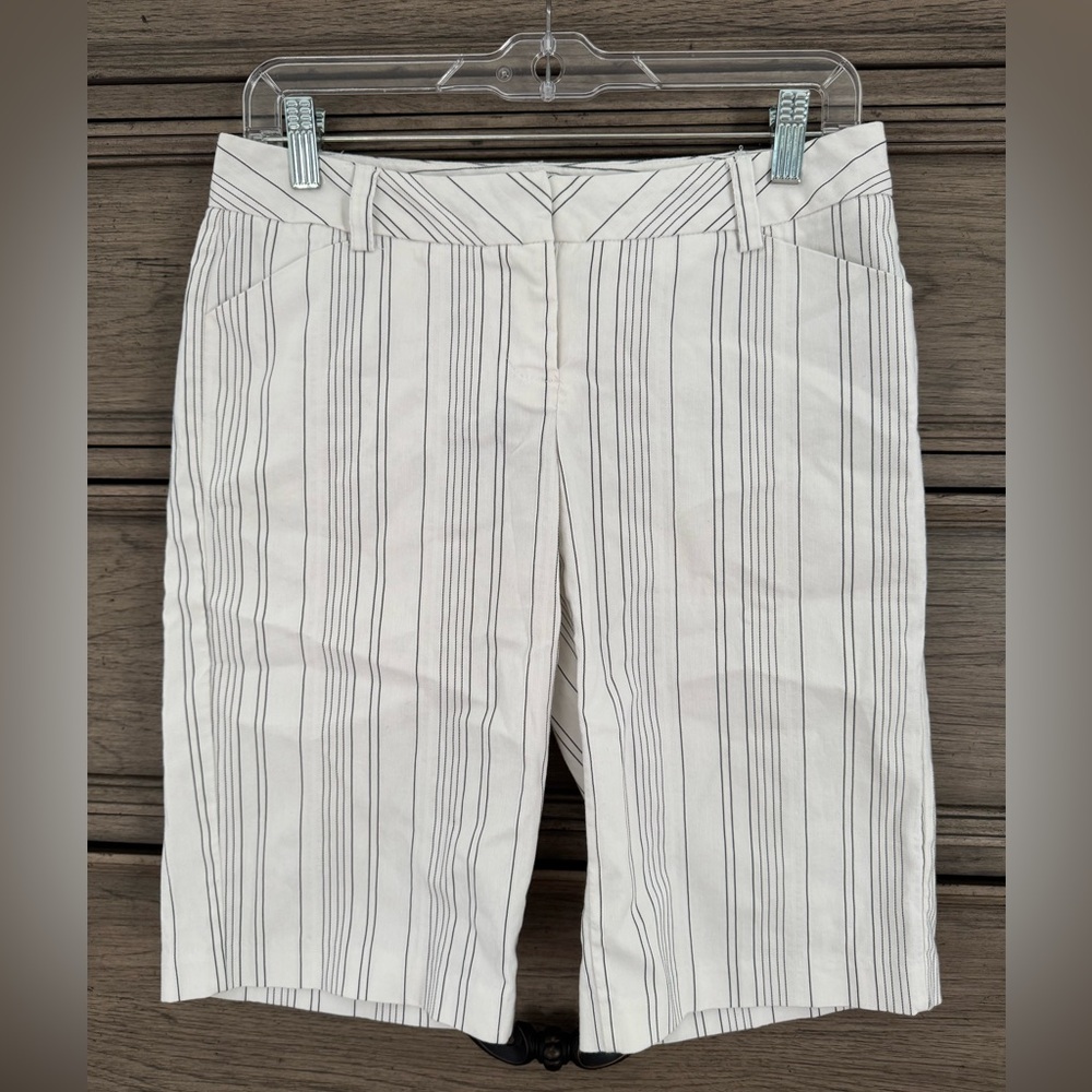 5 for $25 Pinstripe Bermuda Shorts EUC White Striped Black Long Shorts T…